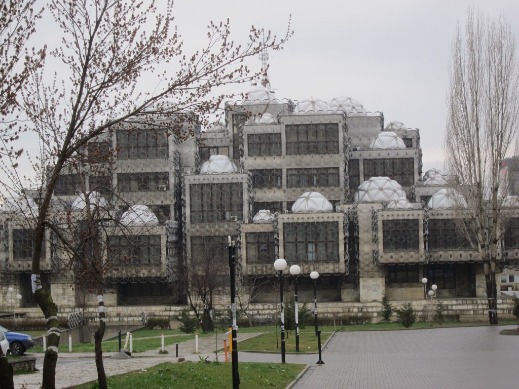 Pristinan yliopiston kirjasto