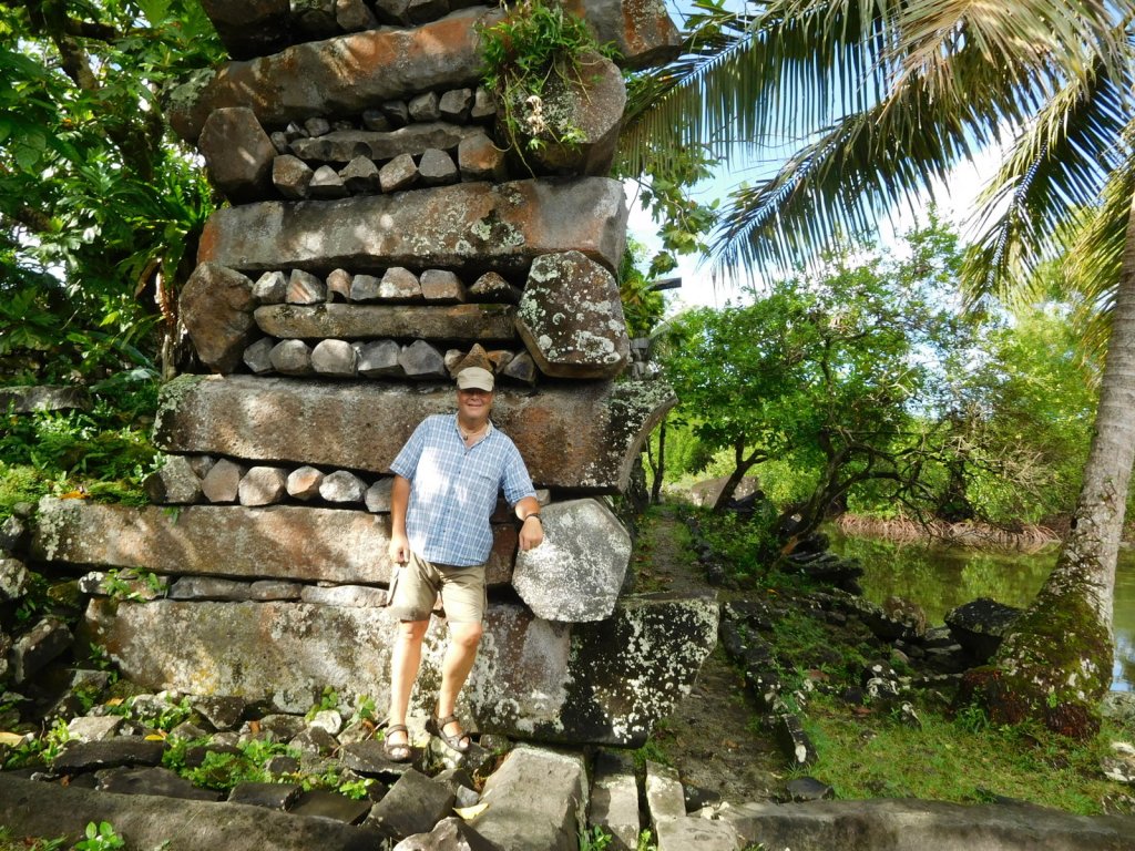 Vaikuttavat Nan Madolin rauniot Pohnpeilla. UNESCOn maailmanperintökohde ja ehkä koko Oseanian merkittävin kulttuurinähtävyys