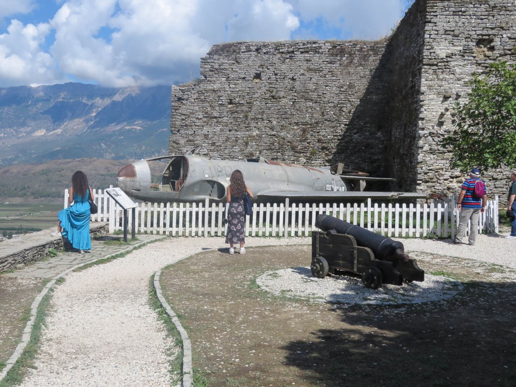 Gjirokastren linnan sotamuseo