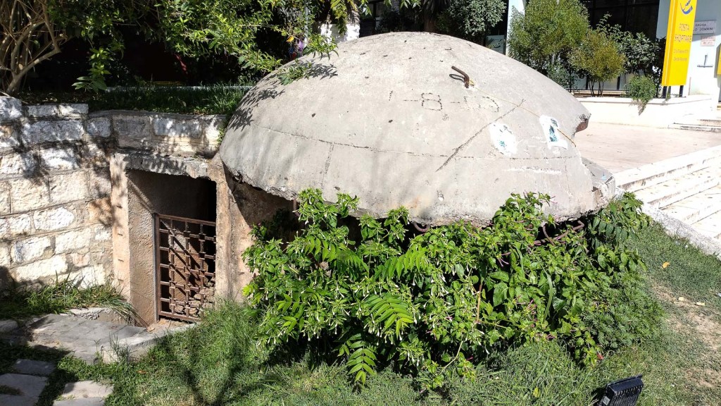 Yksi 700000 pienoisbunkkerista